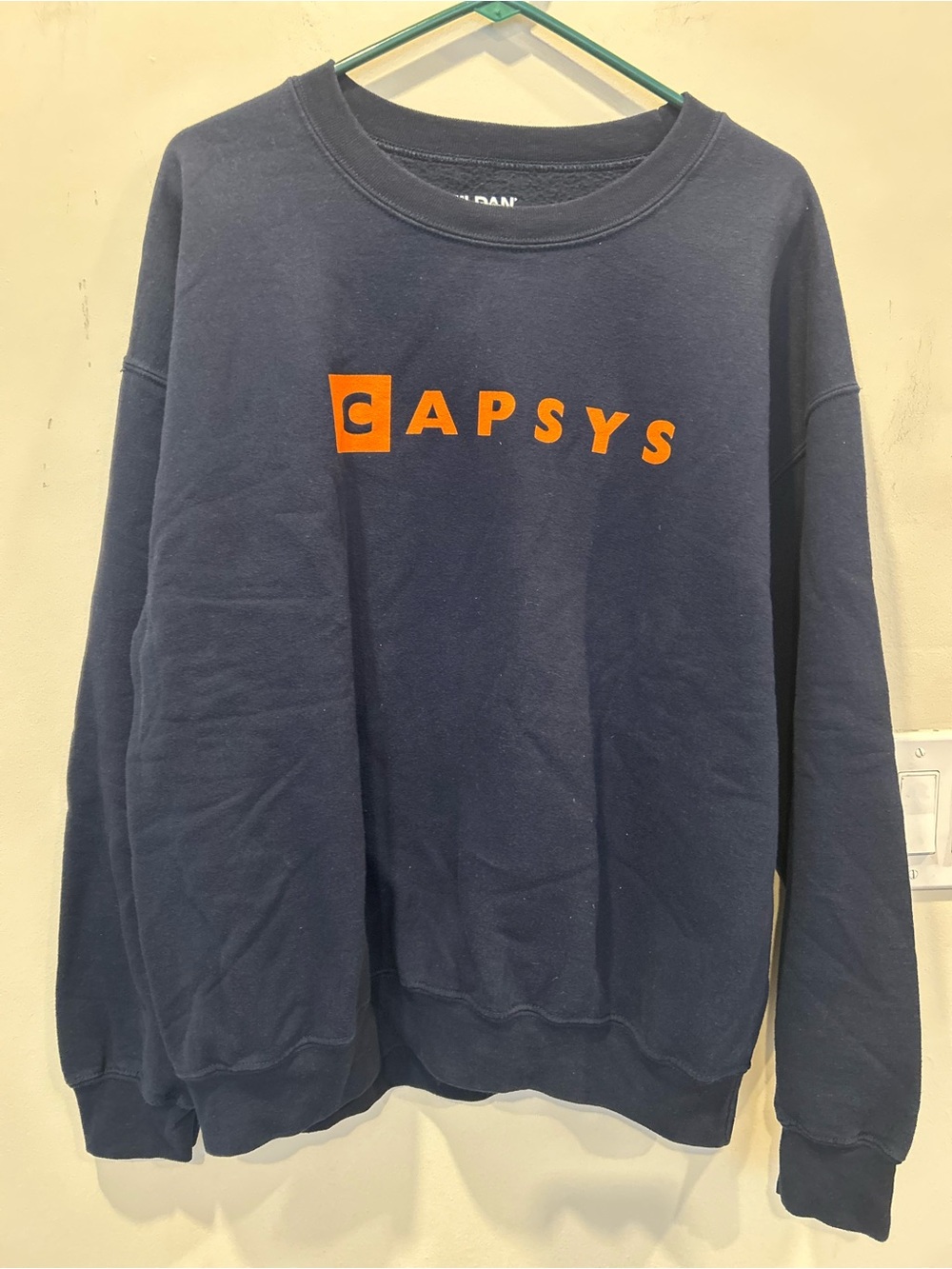 Gilden DryBlend navy blue crewneck sweatshirt orange print "CAPSYS" size L